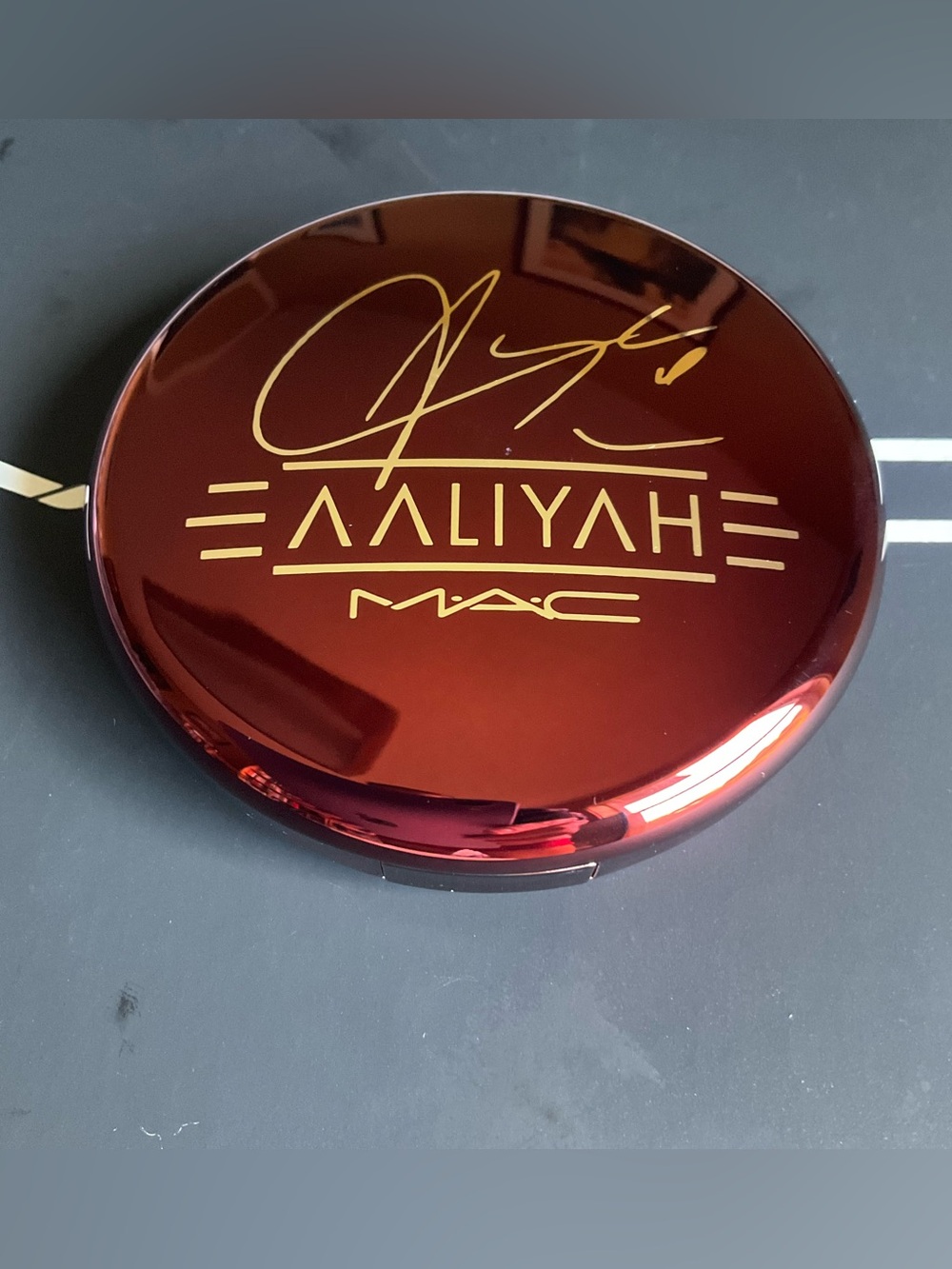 MAC Aaliyah Ltd Edition Baby Girl Bronzing Powder
